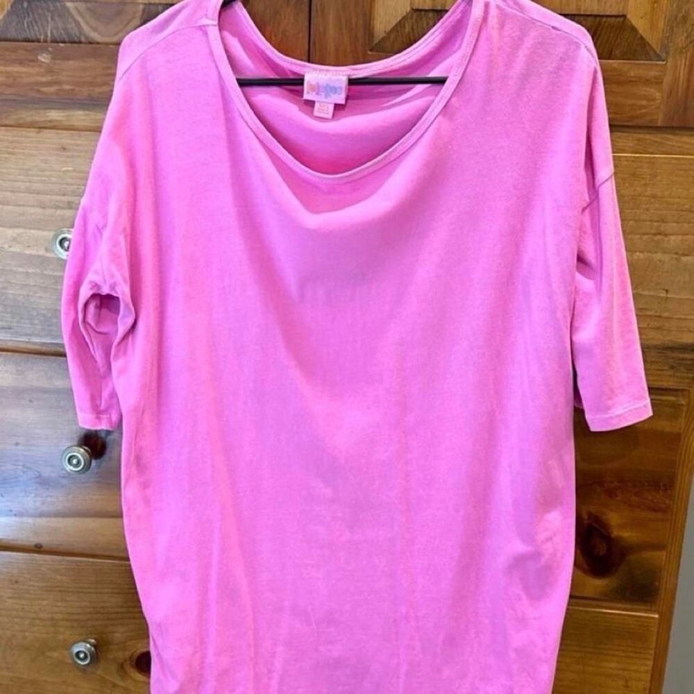 Lularoe Women's Pink T-shirt